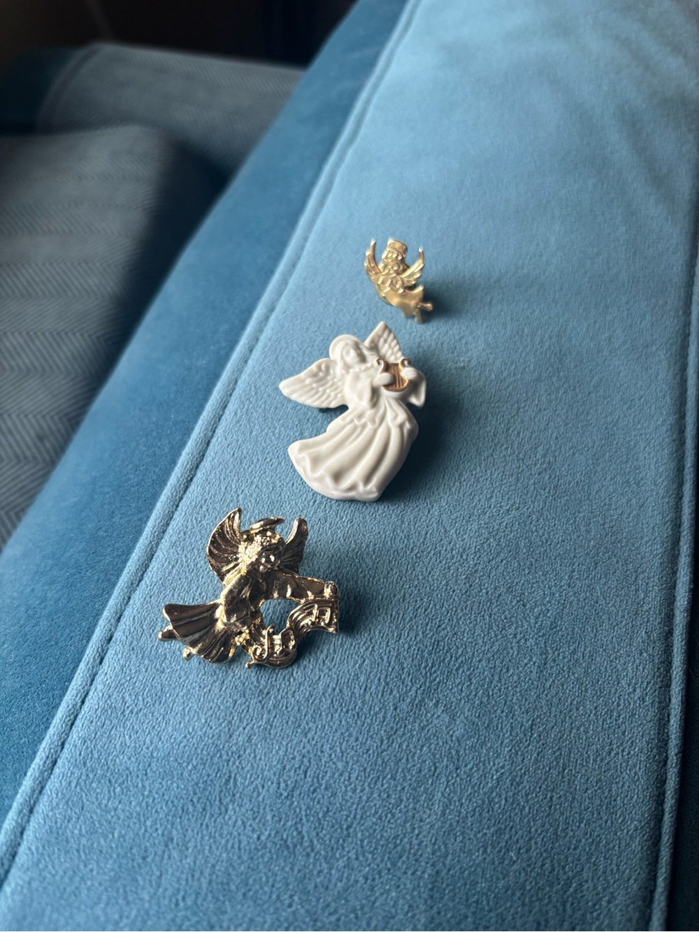 Vintage angel pins/brooch set – 3 pieces